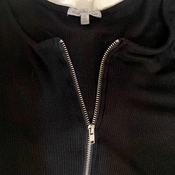 Charlotte Russe Semi Cropped Cold Shoulder Long Sleeve Zip Up Front Top - Picture 3 of 6